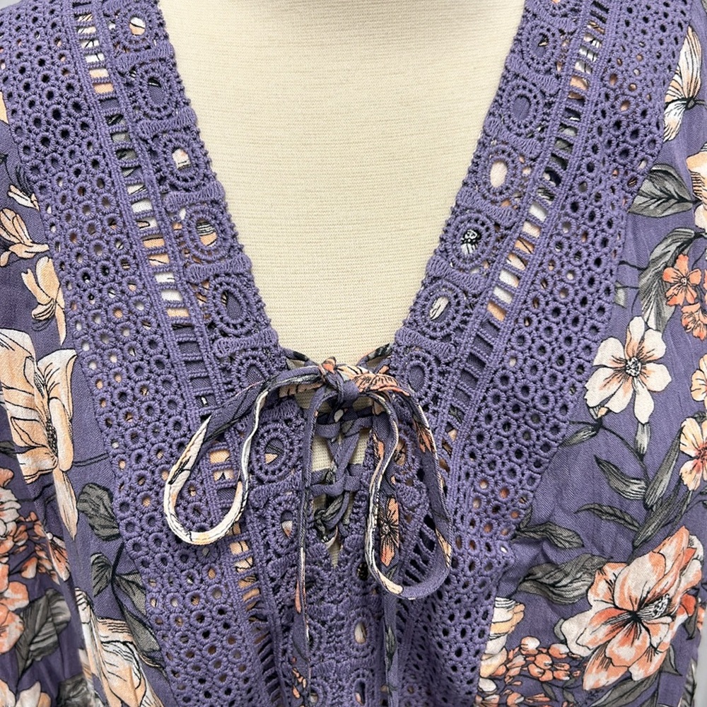 NWT two Torrid short sleeved floral blouses - Picture 10 of 15